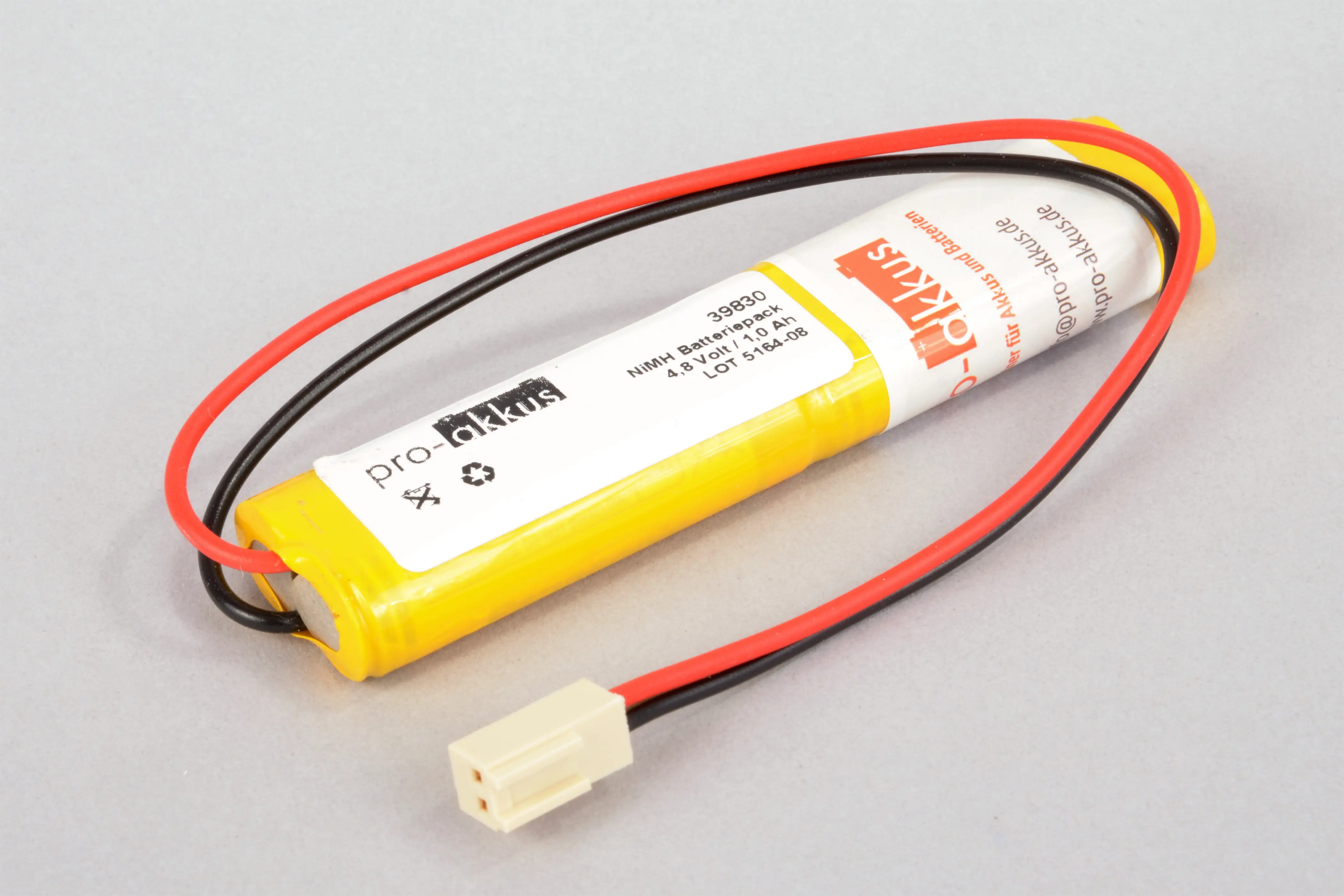 NiMh Notbeleuchtung Akku 4,8V / 1000mAh, L2x2 Stab mit Kabel und Stecker online bei pro-akkus kaufen