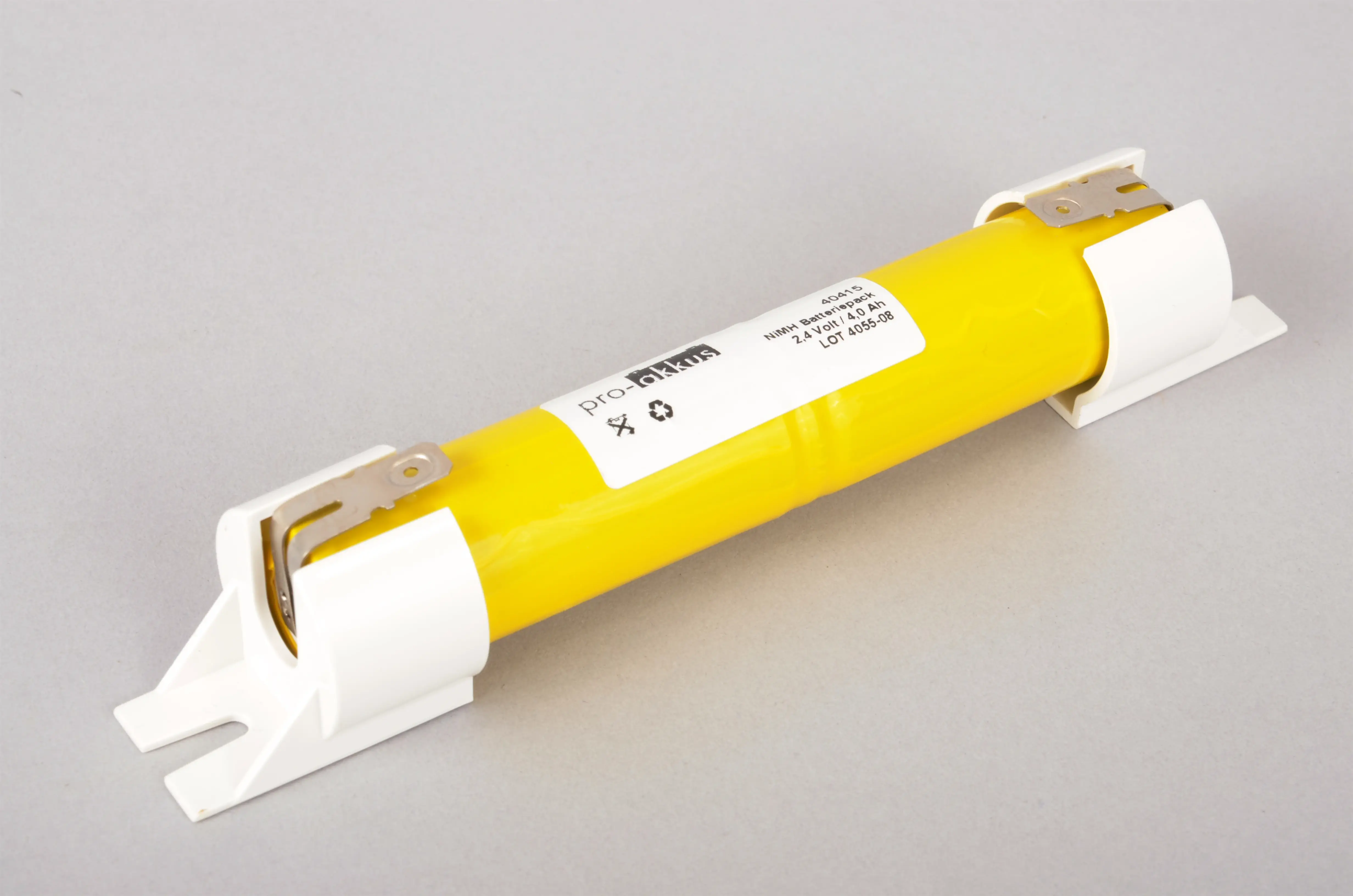 NiMH Notbeleuchtung Akku 2,4V / 4Ah, 7/5SC, Stab, Faston +6,3/-6,3mm (inkl. Montagekappen)