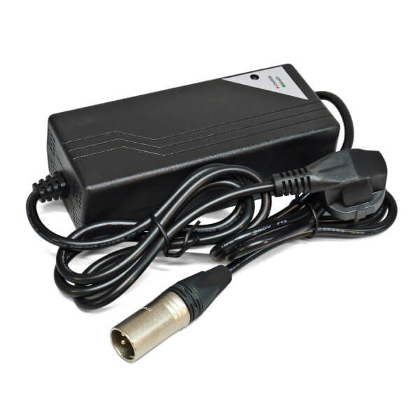 Cellcon 24V | 5A Ladegerät für AGM Bleiakkus mit XLR-Stecker Cellcon 24V | 5A Ladegerät für AGM Bleiakkus mit XLR-Stecker