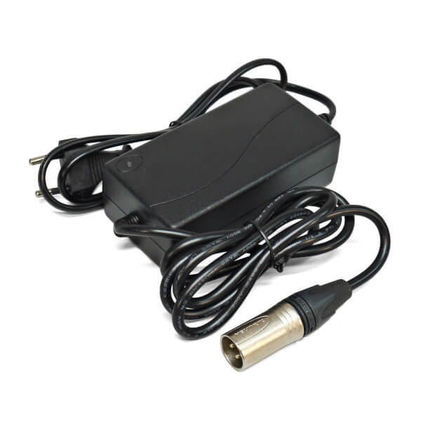 Cellcon 24V | 2A Ladegerät für AGM Bleiakkus mit XLR-Stecker Cellcon 24V | 2A Ladegerät für AGM Bleiakkus mit XLR-Stecker