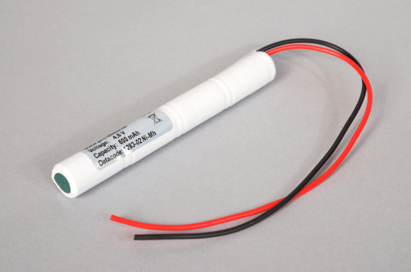 NiMh Notbeleuchtung Akku 4,8V / 600mAh (0,6Ah), Stab mit Kabel online bei pro-akkus kaufen