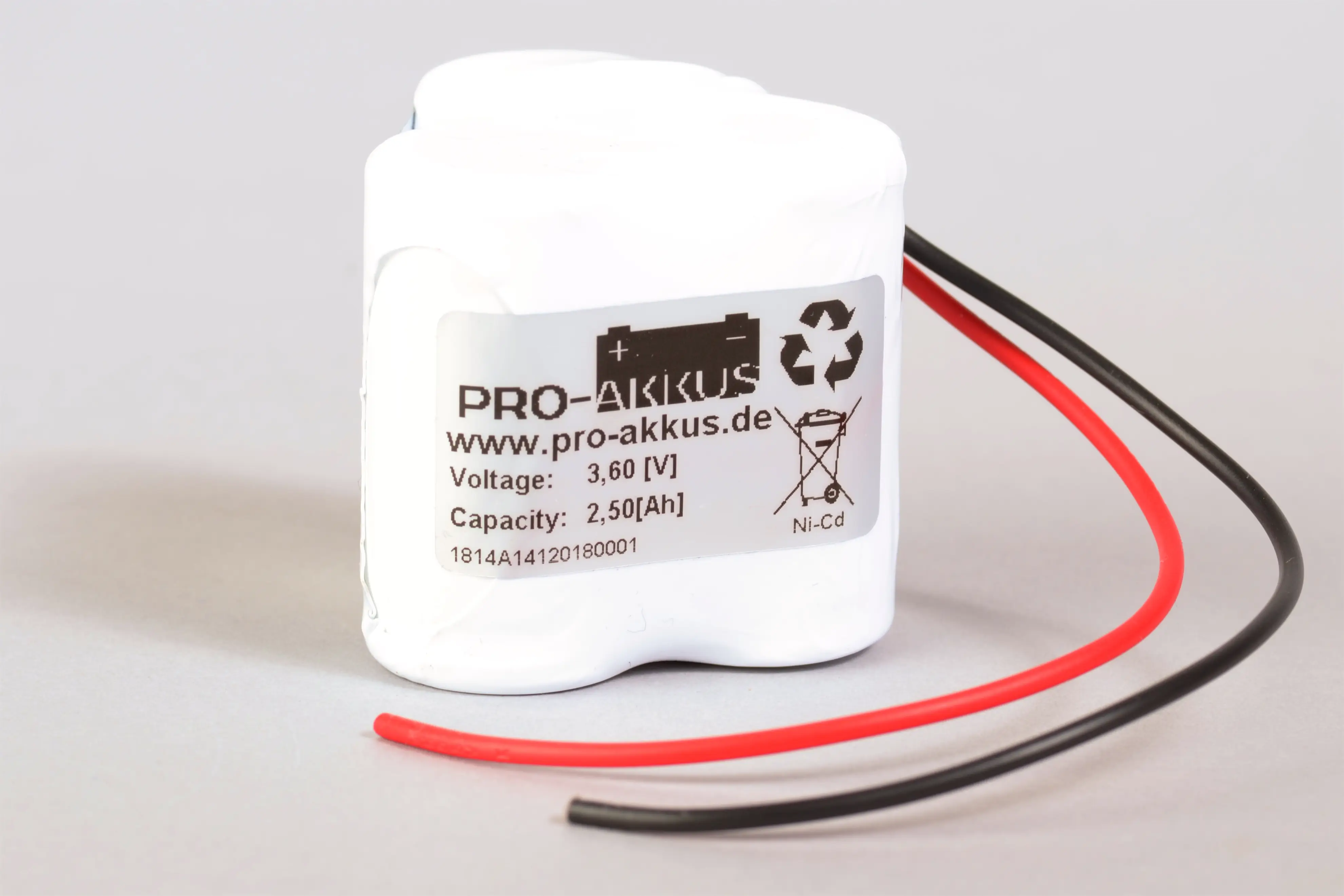 NiCd Notbeleuchtung Akku 3,6V / 2500mAh (2,5Ah), Dreieck mit Kabel online bei pro-akkus kaufen