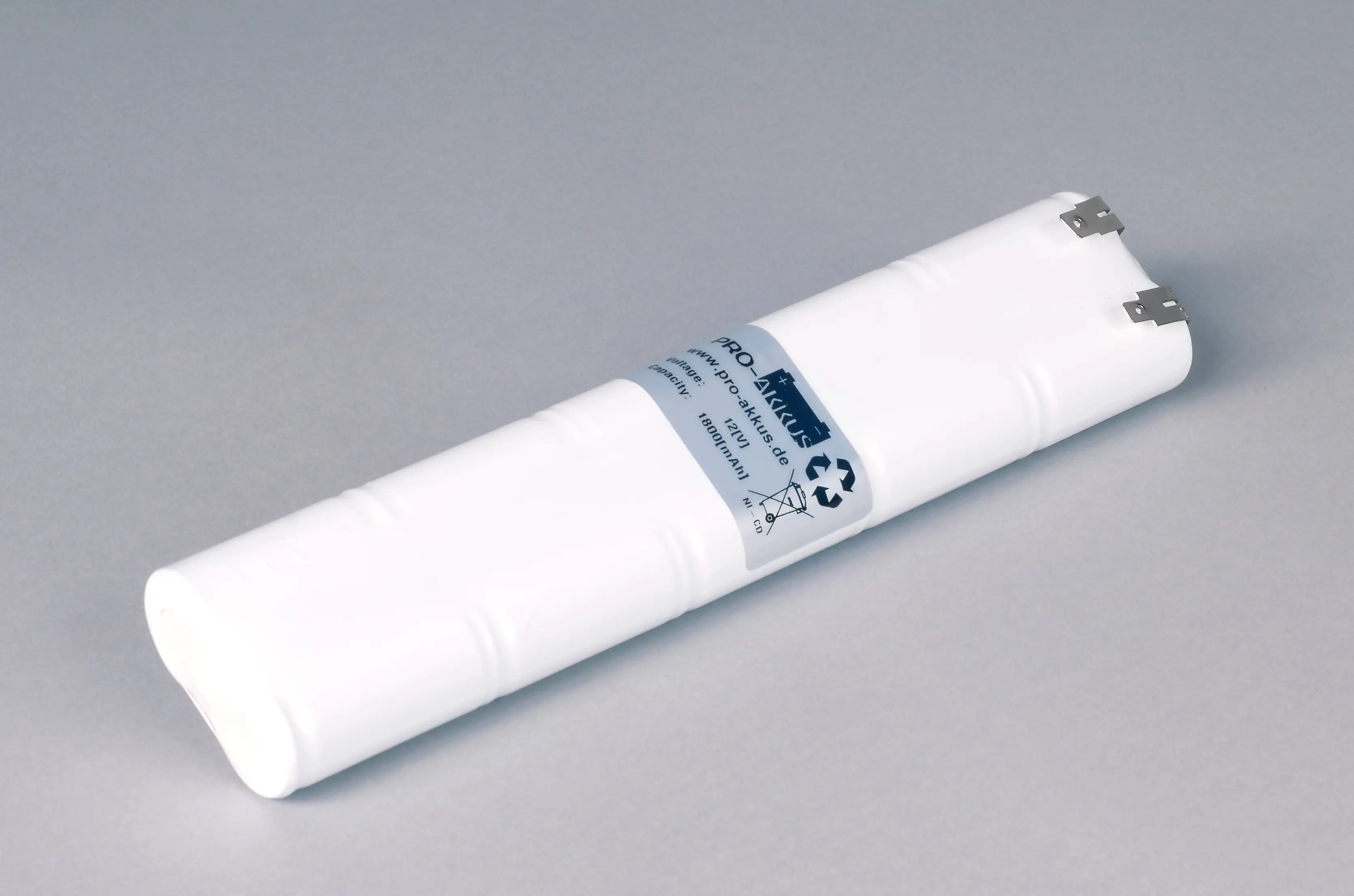 NiCd Notbeleuchtung Akku 12V / 1800mAh (1,8Ah), Stab, Faston +6,3/-4,8mm NiCd Notbeleuchtung Akku 12V / 1800mAh (1,8Ah), Stab, Faston +6,3/-4,8mm
