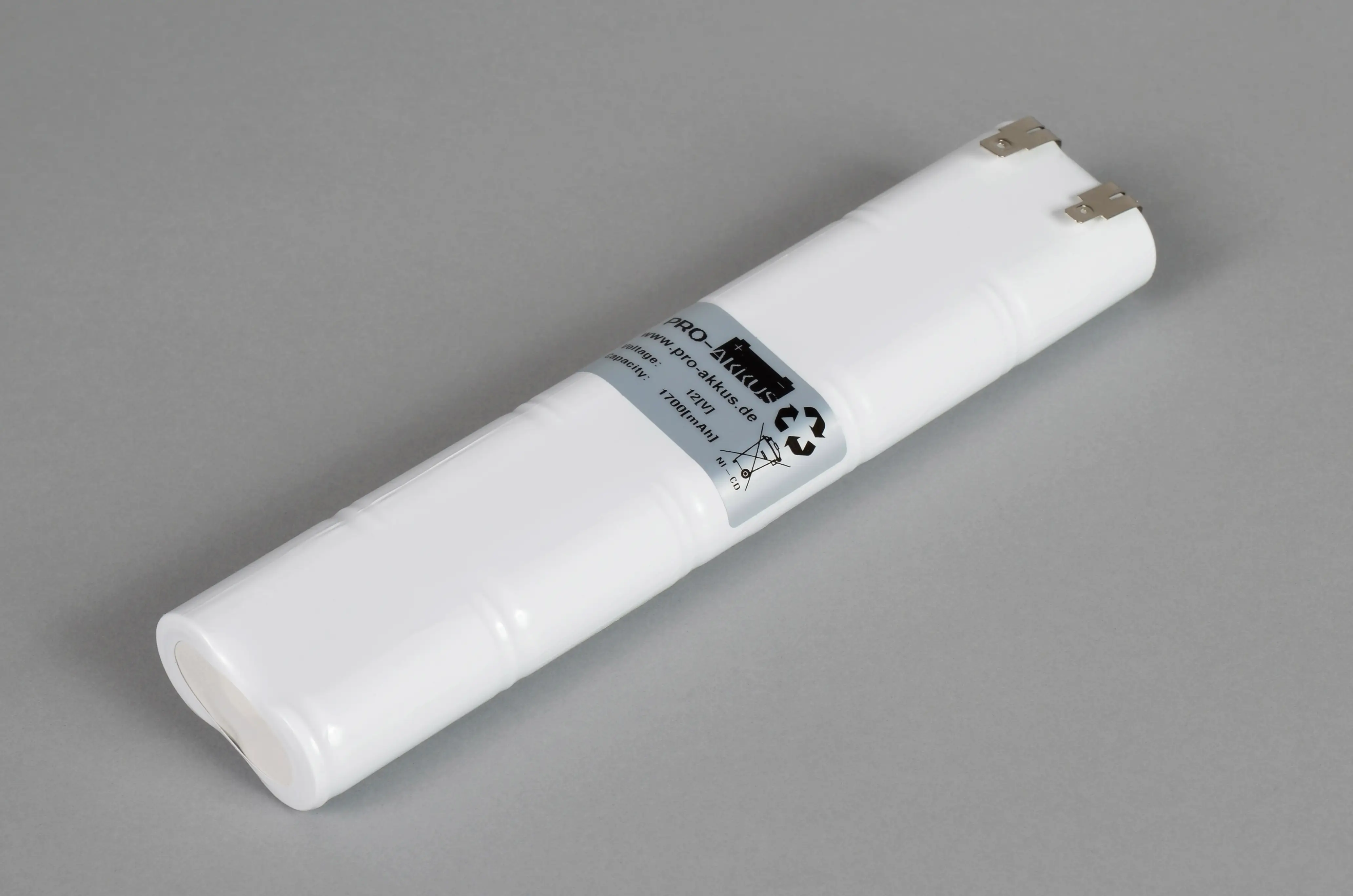 NiCd Notbeleuchtung Akku 12V / 1700mAh (1,7Ah), Stab, Faston +6,3/-4,8mm NiCd Notbeleuchtung Akku 12V / 1700mAh (1,7Ah), Stab, Faston +6,3/-4,8mm