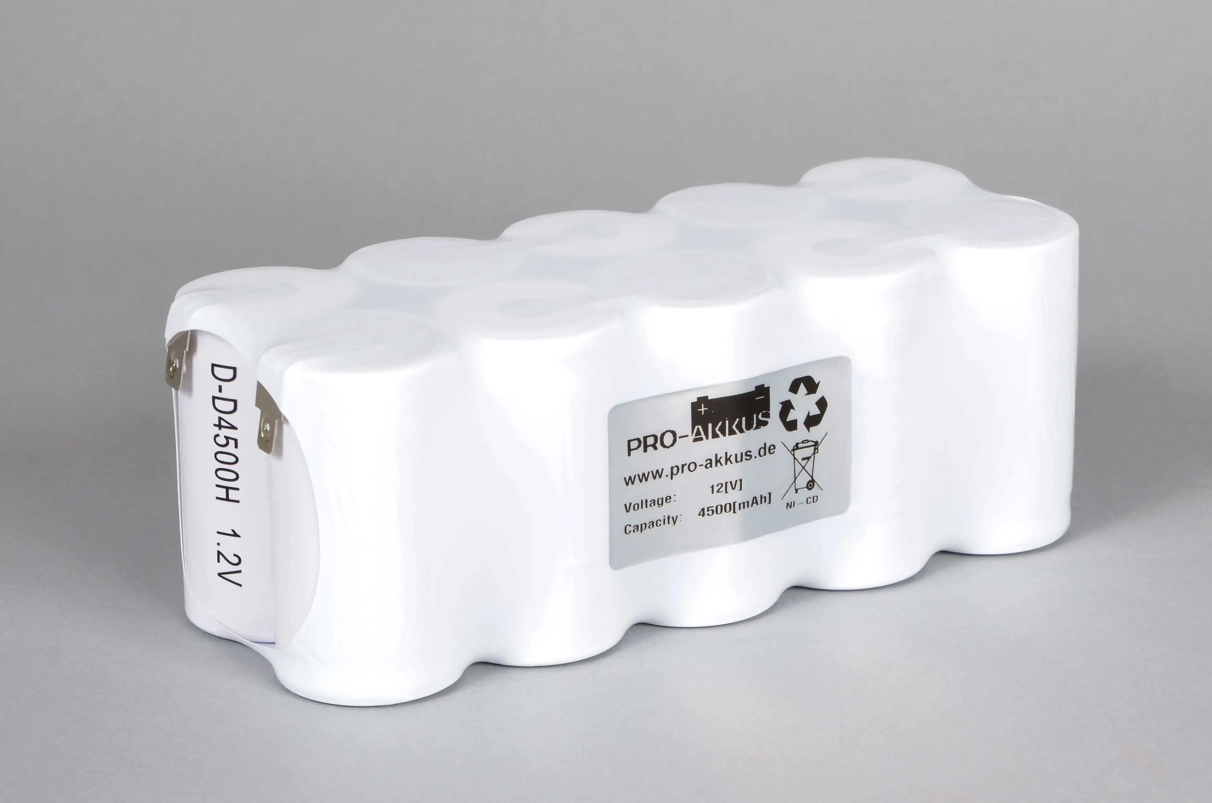 NiCd Notbeleuchtung Akku 12V / 4500mAh (4,5Ah), Reihe, Faston +6,3/-4,8mm NiCd Notbeleuchtung Akku 12V / 4500mAh (4,5Ah), Reihe, Faston +6,3/-4,8mm