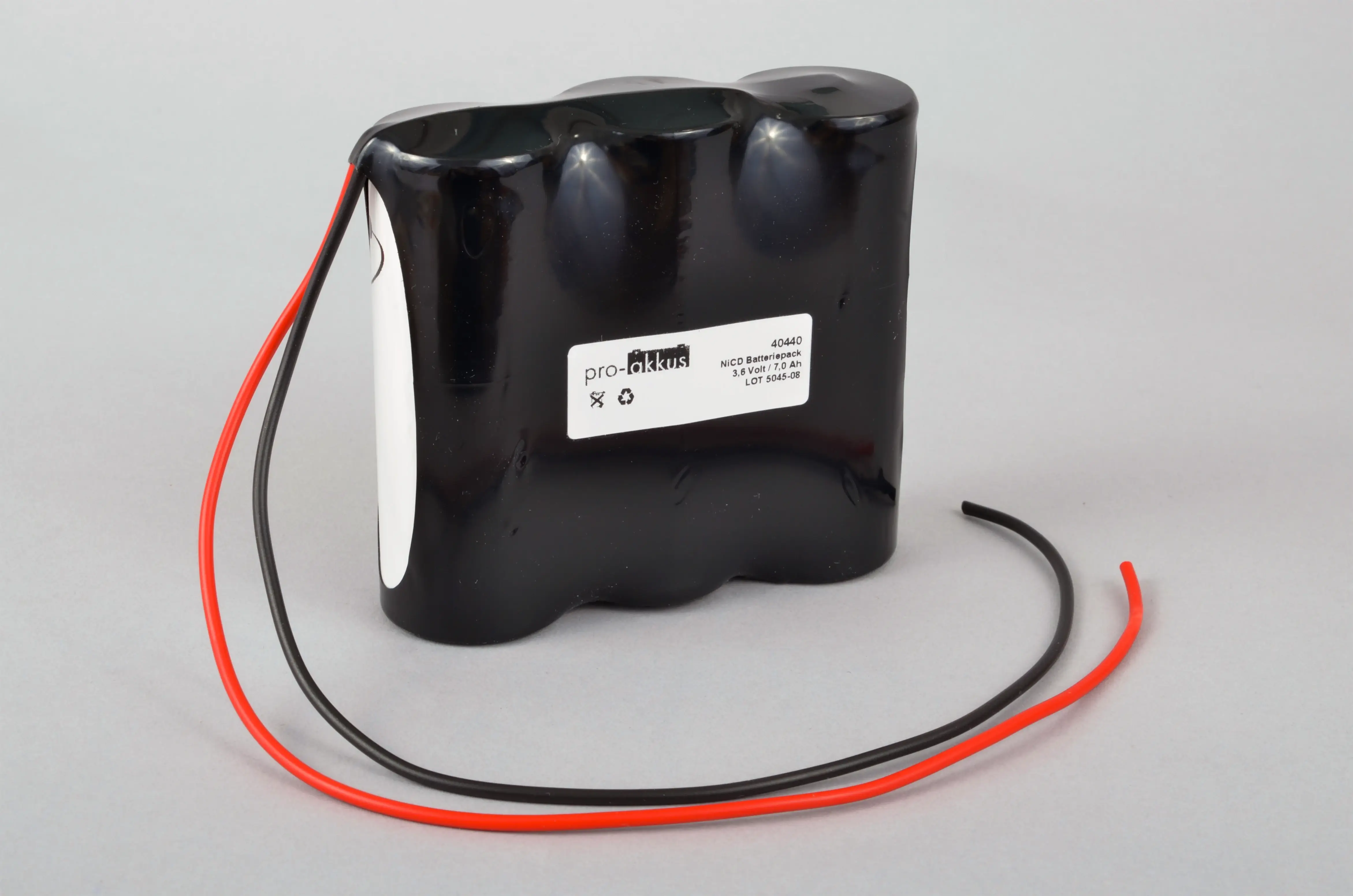 NiCd Notbeleuchtung Akku 3,6V / 7000mAh (7Ah), Reihe mit Kabel online bei pro-akkus kaufen