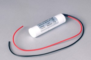 Ni-Cd Akkupack Notlicht Notbeleuchtung 2,4V / 1800mAh (1,8Ah) L2x1 Stab mit Kabel